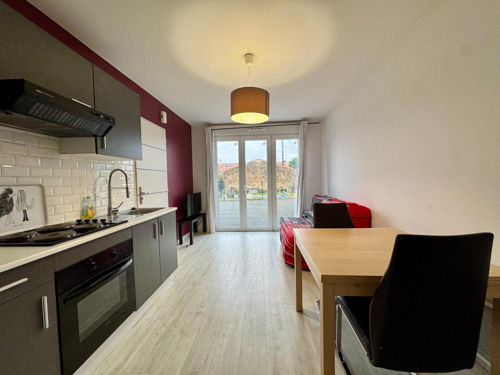 Appartement Domaine Des 5 Roses - Rose Rouge à La Guierche Extérieur photo