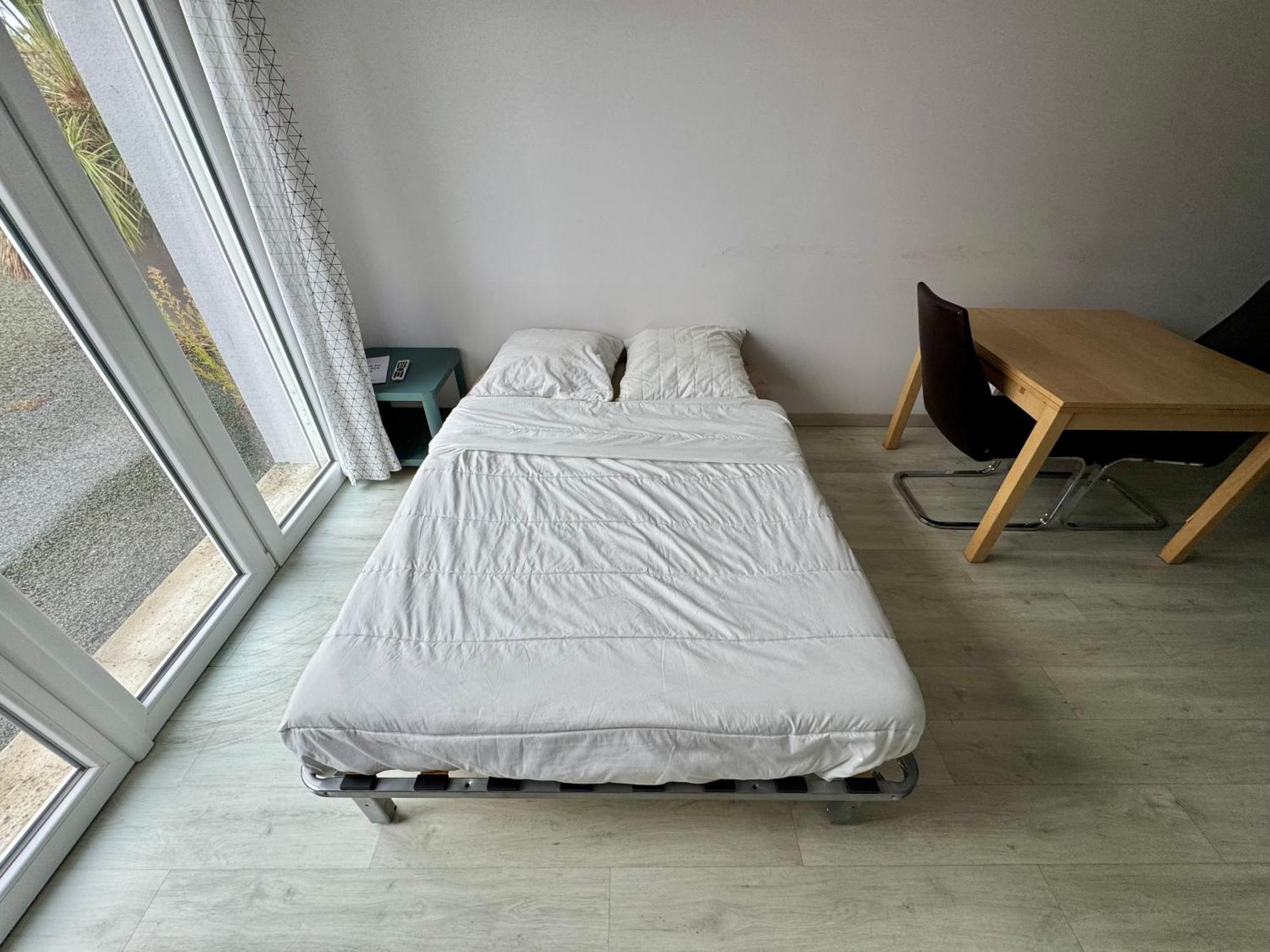Appartement Domaine Des 5 Roses - Rose Rouge à La Guierche Extérieur photo